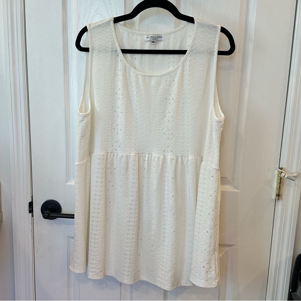 EUC Chic Soul Eyelet Babydoll Tank